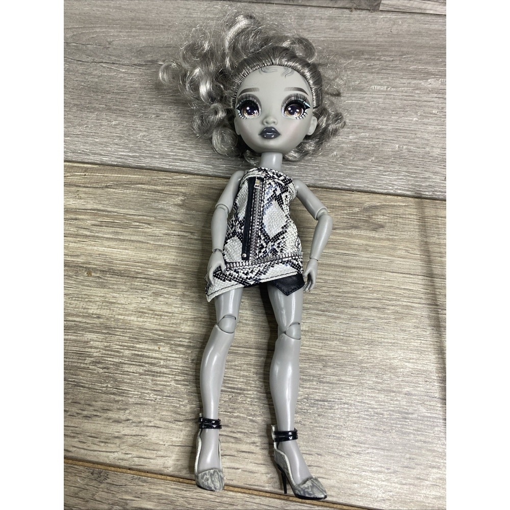 MGA Shadow High Nicole Steel Doll Kids 11in Grey Excellent Snakeskin Dress Heels